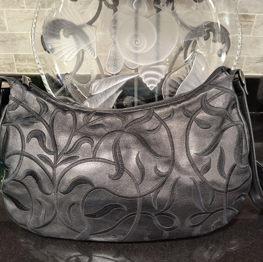 Stone Mountain Black Leather Shoulder Bag